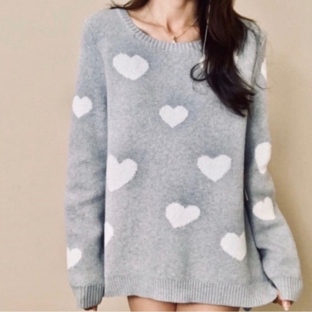 Christian Siriano Gray Sweater with White Heart Design Sz XS